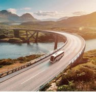 <b>车内采用莱茵白主色调</b>