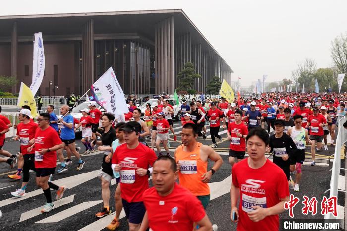 2024梦马在杭开跑：沿世界级城市中轴线穿越未来