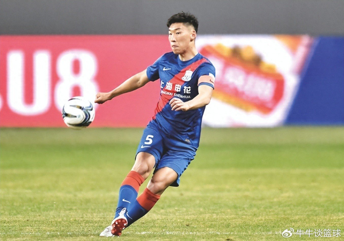 国足新球衣亮相迎战库拉索 三将首发引期待