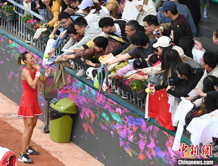 郑钦文领衔中国队出战比利·简·金杯亚洲区组别