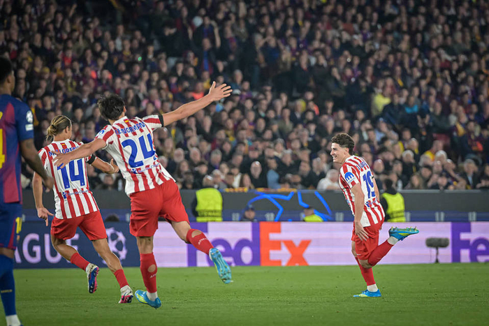 巴萨欲挖马竞神锋阿尔瓦雷斯遭拒，欧冠战绩成