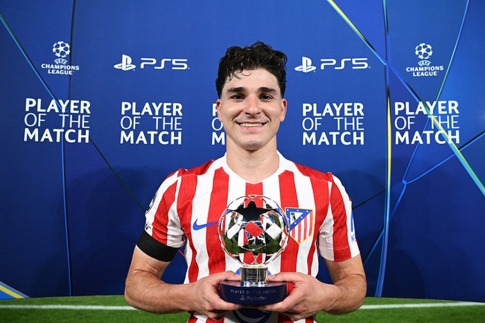 巴萨欲挖马竞神锋阿尔瓦雷斯遭拒，欧冠战绩成