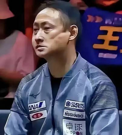 张本智和祭祖遭拒引身份撕裂争议