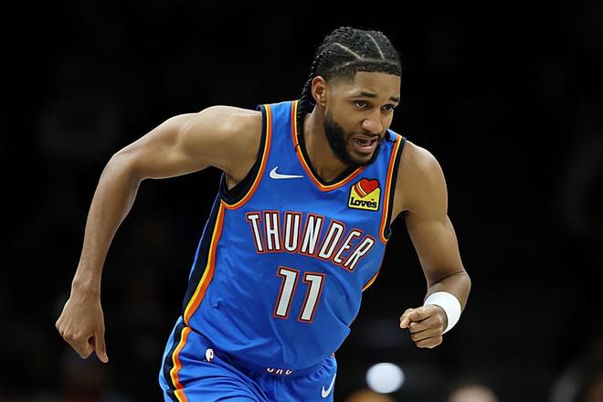 雷霆轻取湖人乔20+助球队登顶西部榜首