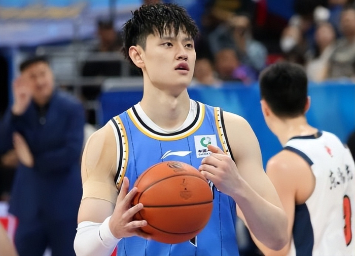 广东男篮主场迎战北京男篮，G2战况激烈晋级悬念